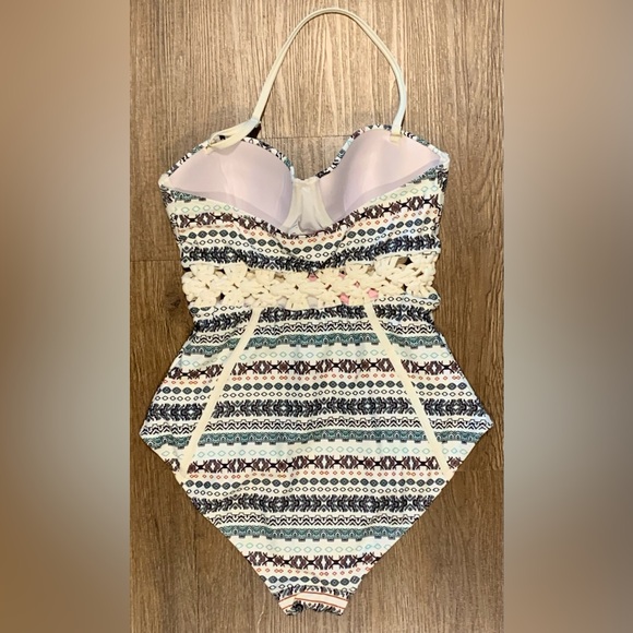 NO LONGER AVAILABLE - Picture 5 of 11